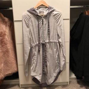 Lululemon jacket size 6